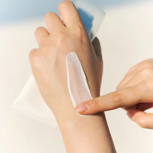 ضدآفتاب سنتلا پمپیspf50 حجم 50 میل
